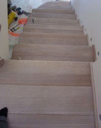Лестница деревянная двухэтажная