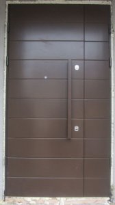 #845  Дверь входная металлическая с облицовкой из массива Дуб. Общие размеры 2400*1300  